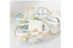 China Sustainable Wire Mesh Storage Baskets With Wood Handle supplier