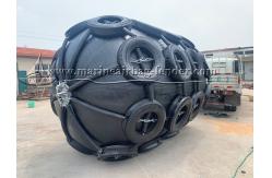 China Dia 0.3m-4.5m Ships Pneumatic Rubber Fender For Marine Applications supplier