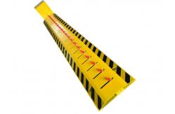 China IP67 anti crash bi directional remote control road spikes with reflective stripe supplier