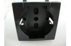 China Standard Plastic Wall Receptacle Electric Power Sockets German Standard supplier