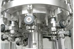 China Sealed Window Structure Mass Flow Juice Beer Can Filling Machine supplier