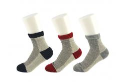 China Polyester Elastane Anti Slip Socks With Odor Resistant Breathbale Surface supplier