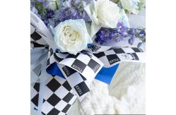 China One Side Of Plaid Pattern Flower Wrapping Paper Gift Wrapping Plastic Paper supplier