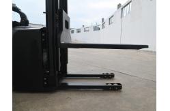 China Stand On Electric Stacker Forklift electric pallet stacker supplier