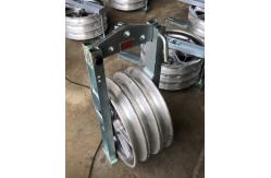 China Triple Aluminum Sheaves Cable Pulley Stringing Blocks With Rubber Lined supplier
