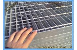 China Serrated Welded Steel Bar Galvanized Grating Step For Floor Application supplier