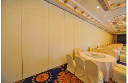 China Banquet Hall Folding Movable Partition Walls Heat Insulation And Fireproof supplier