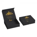 Recyclable Magnetic Folding Gift Box Cardboard CMYK Apparel Gift Packaging Box for sale