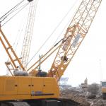 XLC220 Crawler Crane 220Ton Suitable For Various Projects  Convenient For Lifting Heavy Objects During Construction for sale