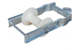 China Aerial Cable Stringing Roller With Hook , Nylon Cable Pulley Stringing Block supplier