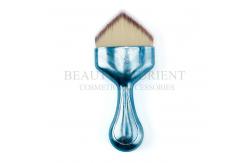 China PBT  Hair Triangle Foundation Brush Flawless Pointed Foundation Brush SA8000 Certified supplier