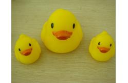China Small Baby Shower Rubber Duck Family Bath Set , Floatable Promotional Rubber Ducks  supplier