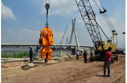 China PLC Control Steel Pile Foundation Machine For Construction Sites supplier