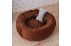 China Banana Shape Winter Warm 680g Nest Cat Bed supplier