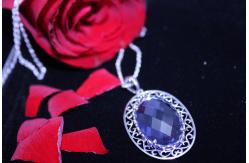China 8x10mm 9x11mm Pear Shaped Blue Sapphire Pendant Necklace supplier