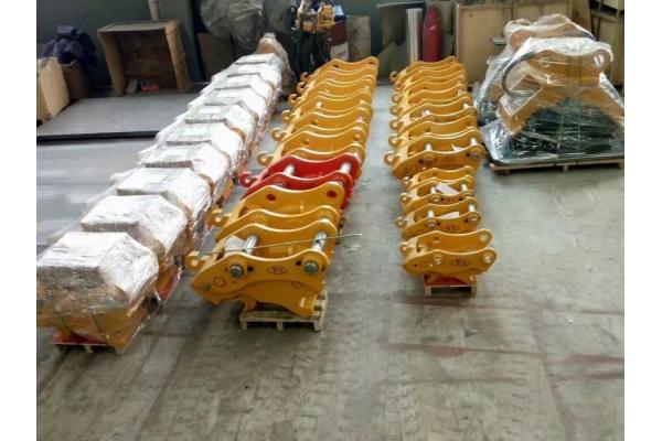 OEM Tilting Quick Hitch Hydraulic Quick Couplers For Excavators Kobelco Kato