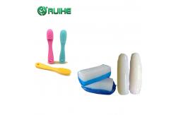 China LFGB Compression Process Translucent Food Grade HTV Silicone Brush supplier