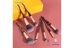 China Customized OEM 7pcs Makeup Brush Kit Vegan Eyeshadow Foundation Cosmetics Brush Set supplier