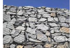 China Hexagonal Hole Galvanized Gabion Box / Gabion Basket Mesh / Stone Cage Retaining Wall supplier