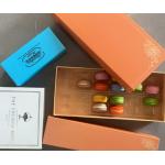 Durable Plastic Macaron Trays 40 Pieces Macaron Display Rack