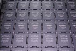 China Al-tera Ep2c8q208c8n Electronic Components Circuitos Integrados Integrados Microcontroller Python ic chips EP2C8Q208C8N supplier
