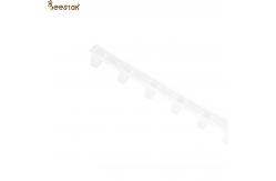 China Plastic Beehive Tools Bee Hive Frame Spacers Beekeeping Equipment supplier