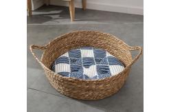 China Natural Handmade Braided Cattail Bamboo Cat Bed With Soft Cushion supplier