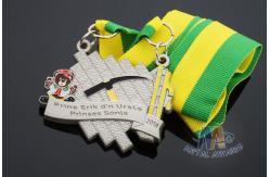 China Maration Racking Enamel Medals , Custom Sports Medals With Yellow Green Ribbon supplier