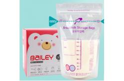 China Reusable Plastic Pouches Packaging Custom Pre - Sterilised Baby Breast Milk Storage supplier