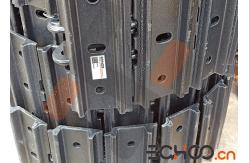 China Bobcat X323 Track Link With Shoes Miniexcavator Undercarriage Parts supplier