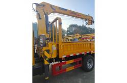 China Original Double Cabin ISUZU 4x2 3.2 Tons Crane Mounted Truck supplier