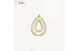 China Custom Accessories Zircon Metal Buckle Chain Pendants For Key Handbag supplier