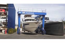 China Self Rotating Boat Hoist Crane For Ship Maintenance Customized supplier