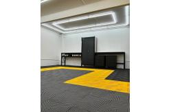 China Grey 18mm Interlocking Garage Flooring Racedeck Floor Tiles supplier