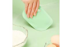 China Food Grade Silicone Dough Scraper Practical Bench Scraper Multipurpose For Bread Cake supplier