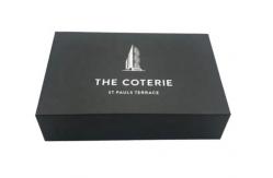 China Paperboard Foldable Cardboard Gift Boxes Matt Lamination Black Magnetic Pantone supplier