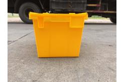 China Yellow Plastic Storage Bins Attached Lids Stacked For Transportation supplier