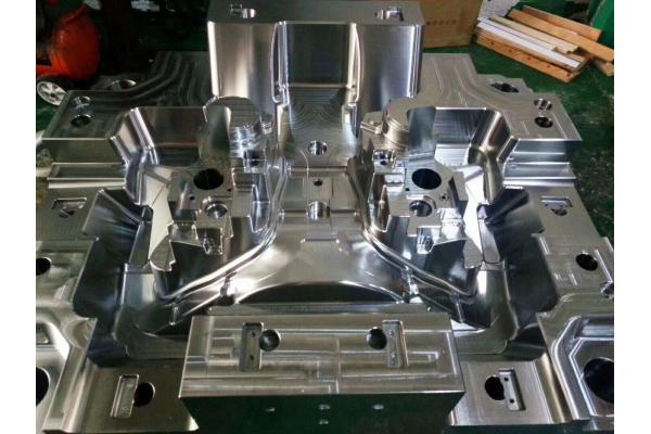 Two Cavities Injection Molding Components Mold Part Processing Customized Size