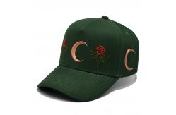 China 5 Panel Flat Curve Snapback Cap With Embroidery Logo Structured Baseball Cap supplier