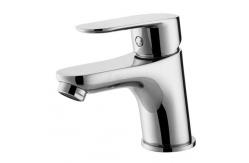 China Brass Bathroom Tap Hot And Cold Adjustable With Hose Ceramic Valve supplier