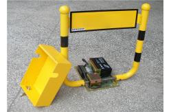 China U Shape Vehicle Parking Reservation Lock , Car Parking Space Barriers 433mhz Frenquency supplier