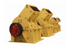 China Efficient 1450RPM Small Hammer Crusher For Crushing Medium Hardness Materials supplier