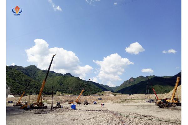 High Power Electrical Vibroflot For Vibro Piling Engineering BJV130E-426