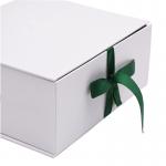 Biodegradable Recycled Paper Gift Box Glossy Lamination CYMK Pantone Color for sale
