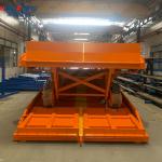 12 Ton Capacity Manual Lifting Ramp Mobile Dock With Anti-Slip Surface for sale