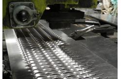 China Max 6000mm Regular Grip Strut  Walkway For Stair Treads Ramps And Decks supplier