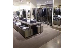 China Round Showroom Readymade Garment Rack Display Case Scarf Curtain Shiny Gold Table Rail supplier