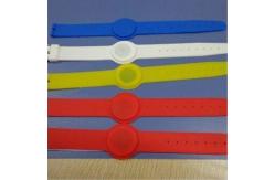 China RFID Silkscreen Printing Custom Made Silicone Wristbands supplier