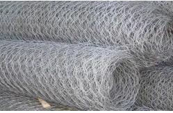 China Galvanized Hexagonal Wire Netting 3feet breeding chicken coop wire mesh supplier