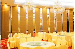 China Top Hanging 100 Mm Fabric Surface Movable Sliding Partition Walls For Restaurant supplier
